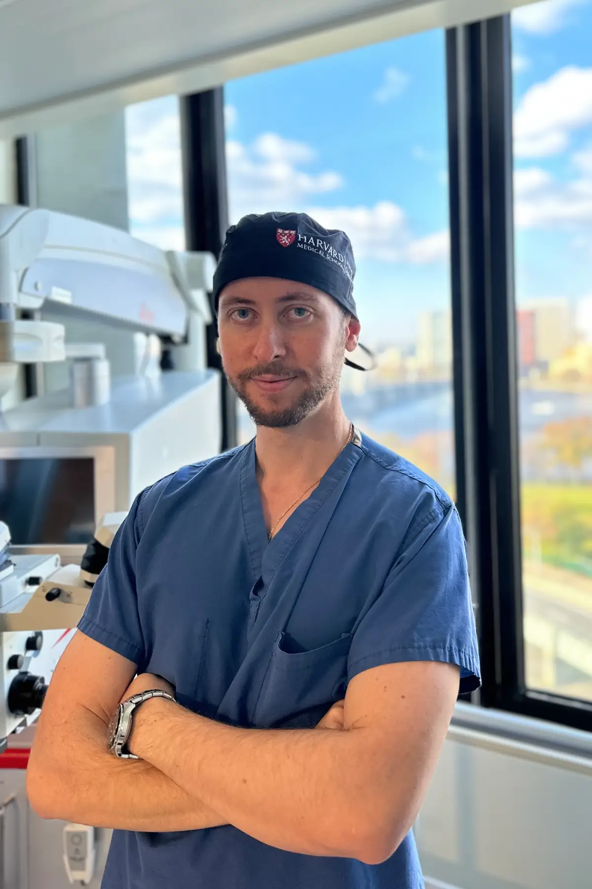https://eyeservices.gr/wp-content/uploads/2025/04/eye-services-dr-Harvard.webp